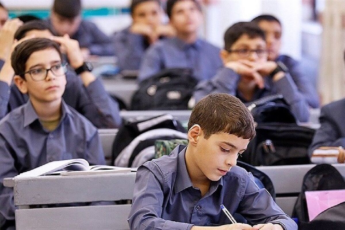 دانش آموزان