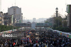 حماسه غدیر ۱۴ خرداد؛ همراهی ده‌ها هزار نفر در مسیر ۱۰ کیلومتری
