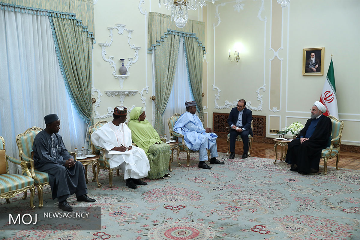 تقدیم استوارنامه سفرای جدید به رییس جمهور