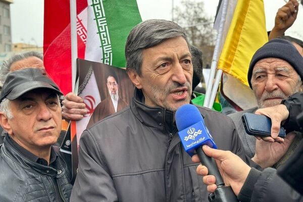 بمباران تهران همزمان با راهپیمایی روز قدس نشان داد خط مقدم جبهه، اینجا میان مردم است