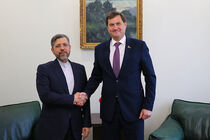خطیب‌زاده در مینسک با وزیر خارجه بلاروس دیدار و گفت‌وگو کرد