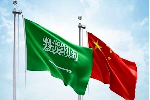وزرای خارجه چین و عربستان گفتگو کردند