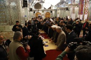 شکوه انتخابات، در سومین حرم اهل بیت (ع) 