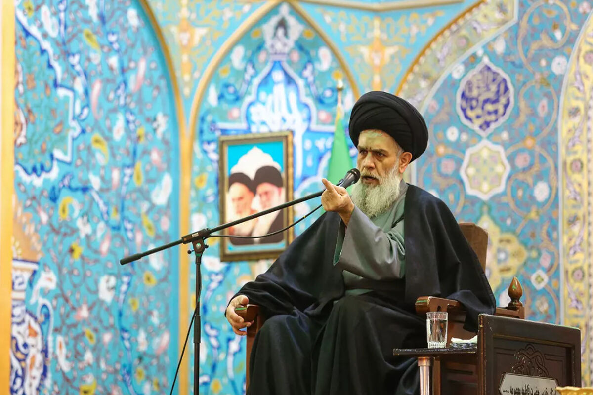 مومنی