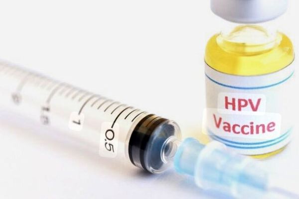 ورود واکسن HPV به برنامه ملی ایمن‌سازی با اولویت واکسیناسیون زنان بررسی می شود