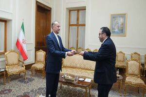 تقدیم استوارنامه سفیر جمهوری پرو در تهران به امیرعبداللهیان