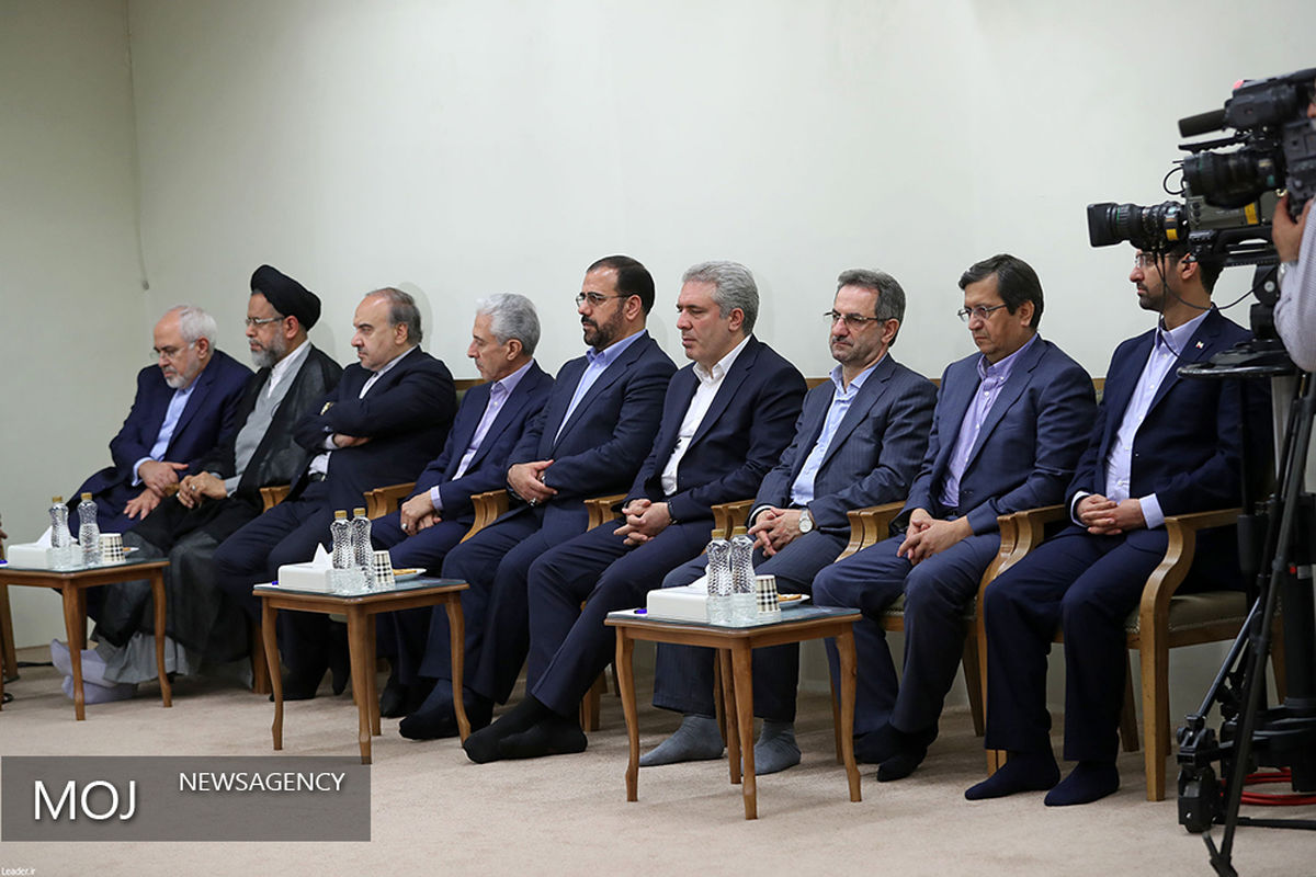دیدار رییس‌جمهوری و اعضای هیات دولت با مقام معظم رهبری
