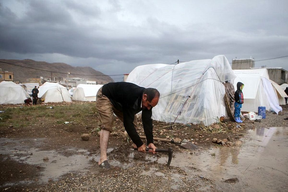 خانوار شهری و روستایی زلزله‌زده در کانکس و چادر