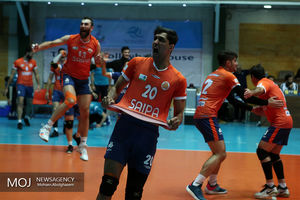 دیدار سوم تیم های والیبال سایپا و پیکان