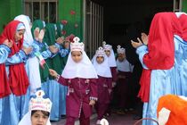 ورود کلاس اولی‌ها به مدرسه در یزد+ تصاویر