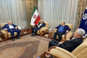  جلسه نمایندگان و استاندار گلستان برای پی گیری راه اندازی پروژه پتروشیمی گلستان