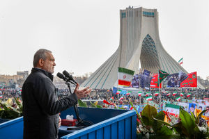 آمریکا و کشورهای اروپایی همواره تلاش کردند انقلاب ایران را زمین‌گیر کنند + فیلم