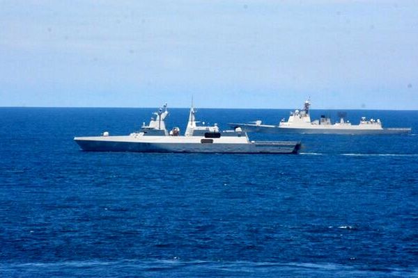 رژه دریایی با حضور شناورهای رزمی در رزمایش اراده برای صلح ۲۰۲۶ برگزار شد