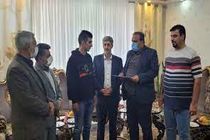 تقدیر مدیرکل بهزیستی استان اصفهان از جوان قهرمان نیمه‌شنوا