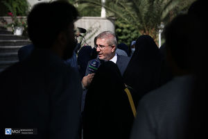 قیمت بنزین را قانونگذار مشخص می‌کند