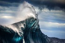 بادهای ۵۰ کیلومتری و امواج ۲ متری در هرمزگان/ هشدار سیلاب و ممنوعیت شنا تا هفته آینده