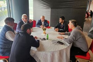 علیرضا دبیر با رئیس اتحادیه جهانی کشتی دیدار و گفتگو کرد