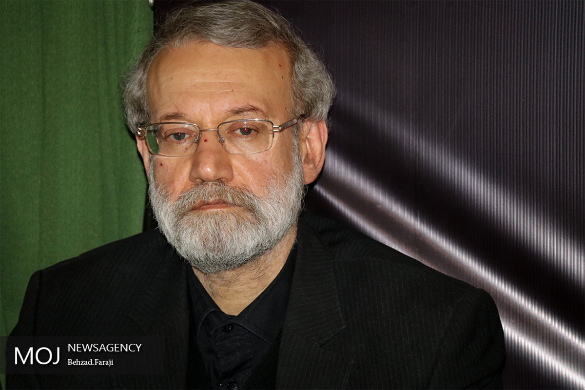 لاریجانی / مراسم هفتمین روز درگذشت کشته شدگان زلزله کرمانشاه