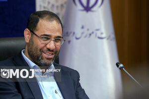 تمامی پرسنل آموزش و پرورش مشمول آئین‌نامه «مسیر رشد معلمی» می‌شوند