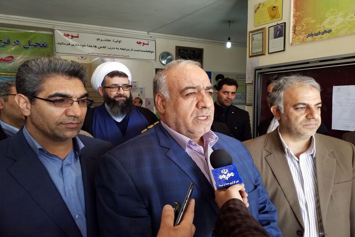 استاندار کرمانشاه در بازدید از شعب اخذ رأی