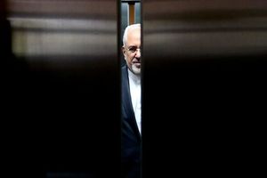 امضاهای استیضاح ظریف همچنان از حد نصاب نیافتاده است