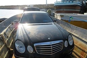 کشف خودروهای میلیاردی قاچاق در جنگل های حرا میناب