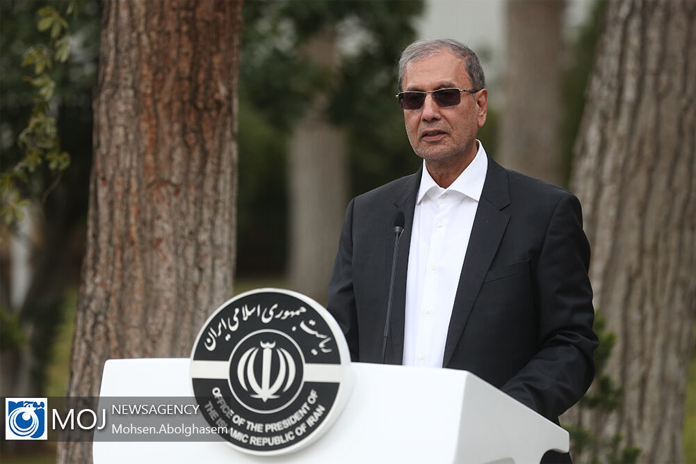 خیلی‌ها فکر می‌کردند در ماجرای کرونا زمین می‌خوریم/ اما بیماری را کنترل کردیم 