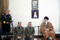 دیدار جمعی از فرماندهان ومسئولان نیروی دریایی ارتش با مقام معظم رهبری