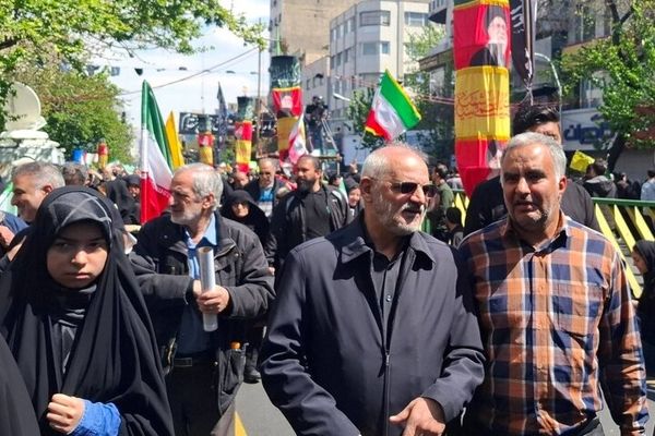 رئیس دفتر پزشکیان در مراسم چهلم رهبر شهید حضور یافت