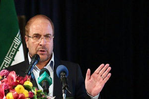 کسی که برای کسب رأی وعده ۱۰۰ روزه می‌دهد درکی از مدیریت اجرایی ندارد