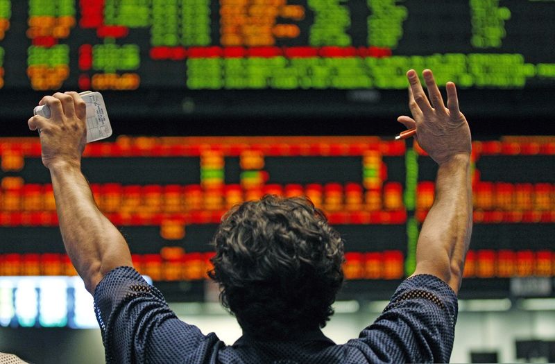 ۵۳ درصد از معاملات بورس منطقه ای همدان، خرید سهام بوده است