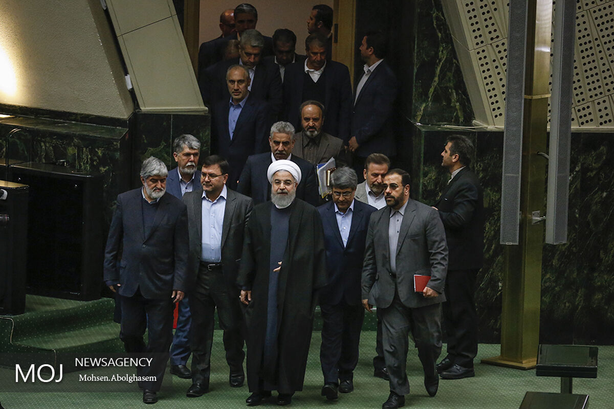 تقدیم لایحه بودجه سال ۹۷ به مجلس توسط رییس جمهوری