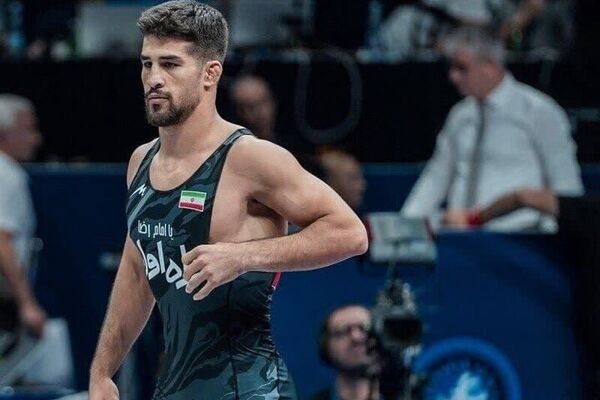 یونس امامی با شکست قهرمان جهان به فینال وزن ۷۴ کیلوگرم بازی‌های کشورهای اسلامی رسید