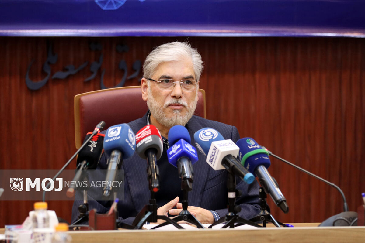 حسین سیمایی صراف - وزیر علوم، تحقیقات و فناوری