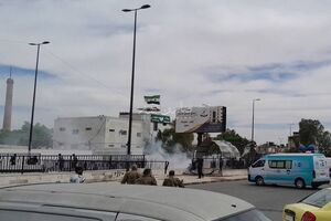 در نزدیکی اداره تسلیحات وابسته به وزارت دفاع سوریه خودروی بمب‌گذاری منفجر شد