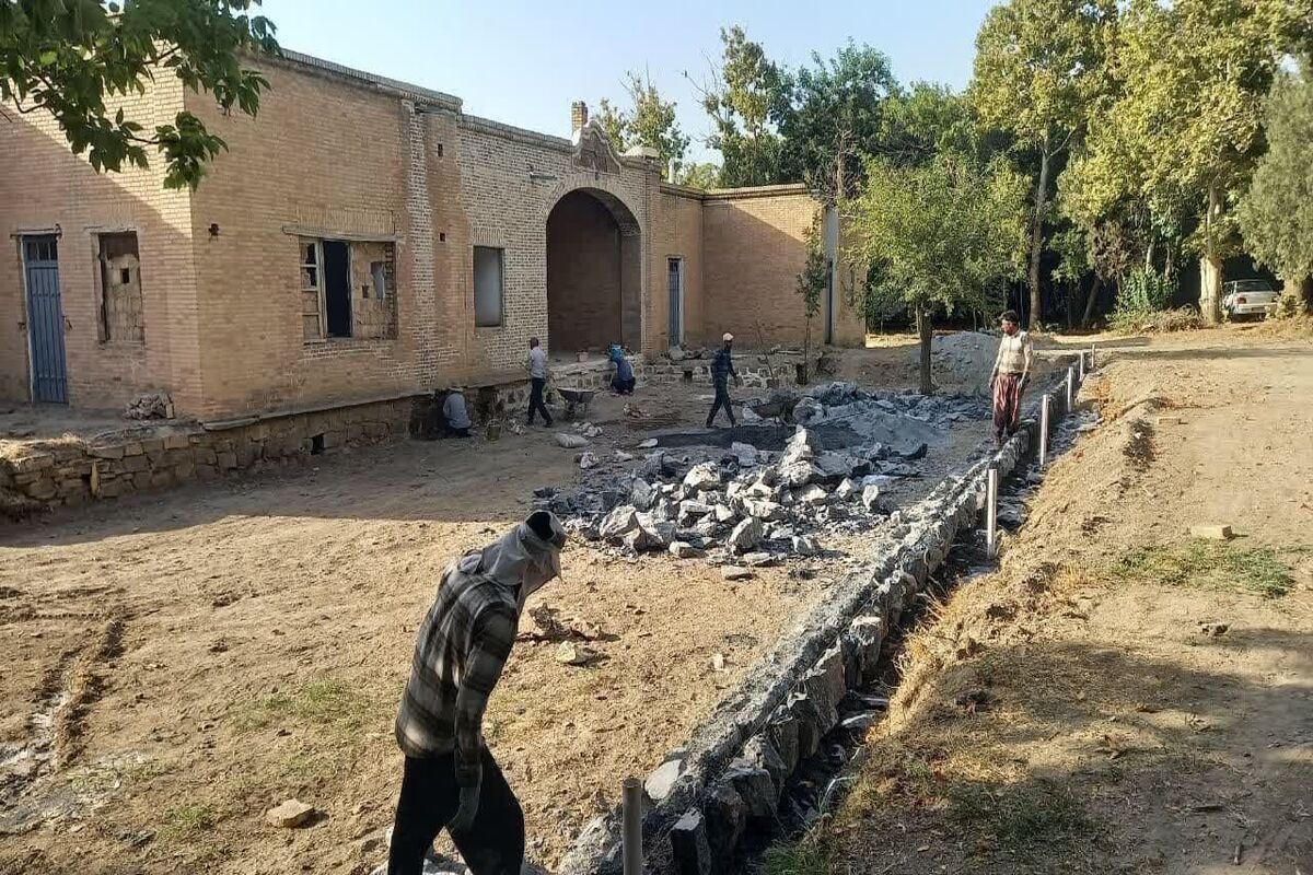 مرمت درمانگاه تاریخی دهنو در شهرستان خنداب