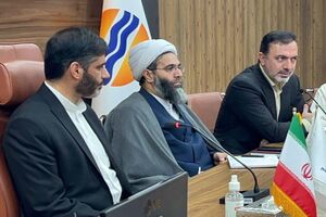 پیگیر حل مشکل آب جزیره و احداث پل خلیج فارس هستیم