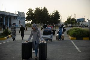 درخواست ۷۰ کشور از طالبان برای تسهیل خروج افغان‌ ها و اتباع خارجی از افغانستان