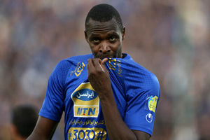 آخرین وضعیت مصدومیت شیخ دیاباته/ دیاباته سه هفته از میادین دور شد