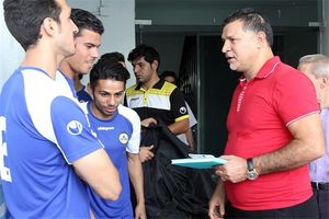 راضی‌تر بودیم اگر ورزشگاه پر از تماشاگر استقلالی بود