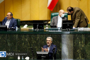 تاوان مقابله با رانت‌خواری می‌دهم و ناراحت نیستم