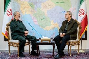 لاریجانی با سرلشکر پاکپور دیدار کرد