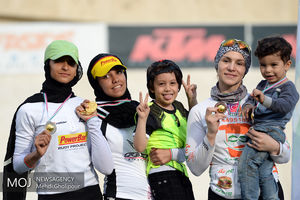 مسابقات کشوری دوچرخه سواری بانوان