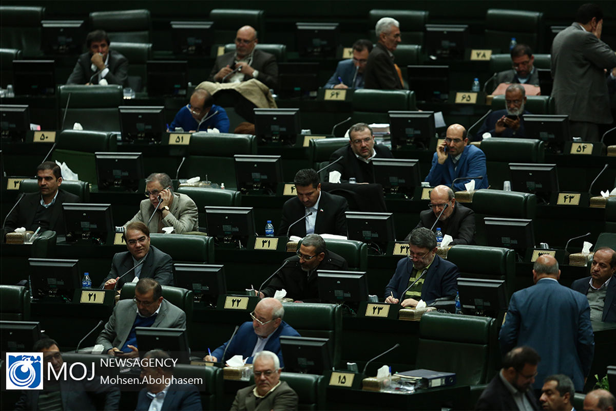 تقدیم لایحه بودجه سال ۹۹ به مجلس توسط رییس جمهوری