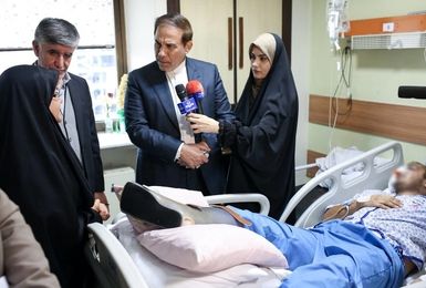 معاون اجتماعی و پیشگیری از وقوع جرم قوه قضاییه با مجروحان اغتشاشات اخیر دیدار و گفتگو کرد