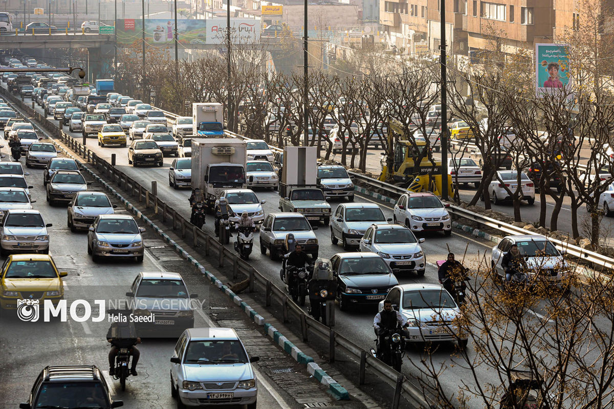 روزهای پر ترافیک آلوده  شهر تهران