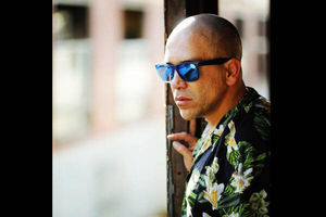 حضور امیر کربلایی زاده در نمایش کمدی امیر دژاکام