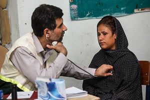 انجام خدمات رایگان پزشکی در  بخش سندرک
