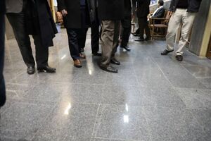 مانور محبوبیت آقایان نامزد با خدم و حشم