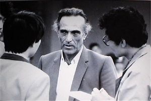 سازمان لیگ به خانواده پرویز دهداری پیش از دربی تهران هدیه داد